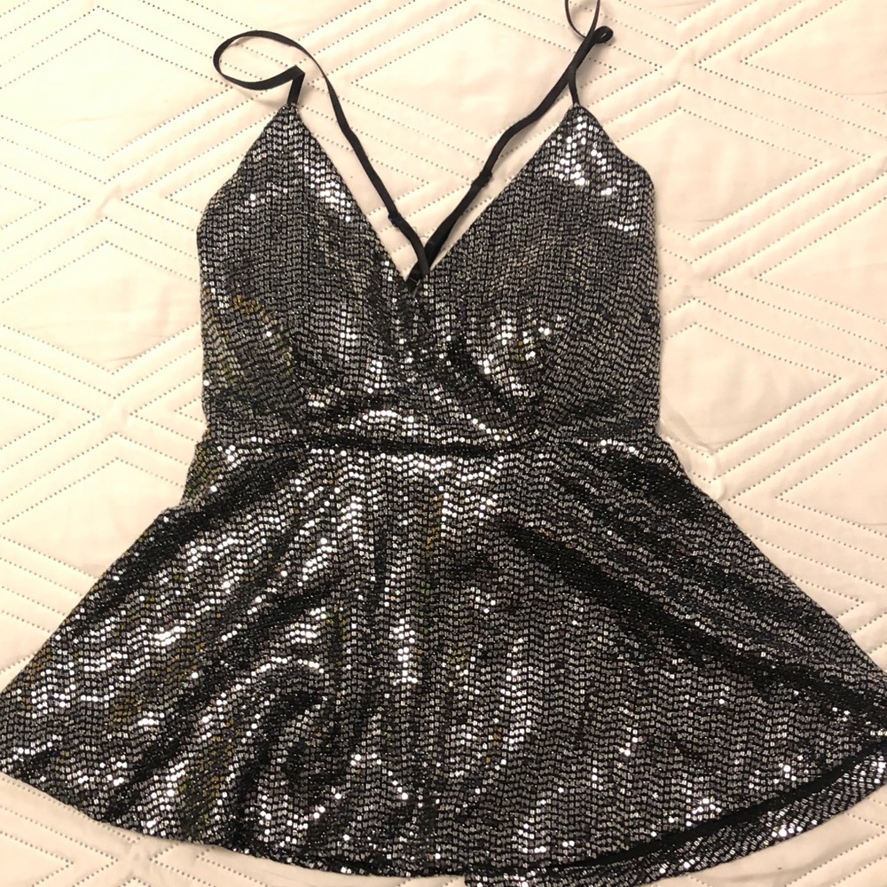 ✨Sparkly Flowy Spaghetti Strap Top✨